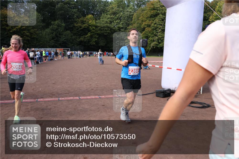 27.09.2026 - 35. Volkslauf durch das schöne Alstertal Strokosch-Dieckow http://msf.ph/oto/10573550 27.09.2026 12:25:00 Ziel 2084, 2366, 2492 meine-sportfotos.de