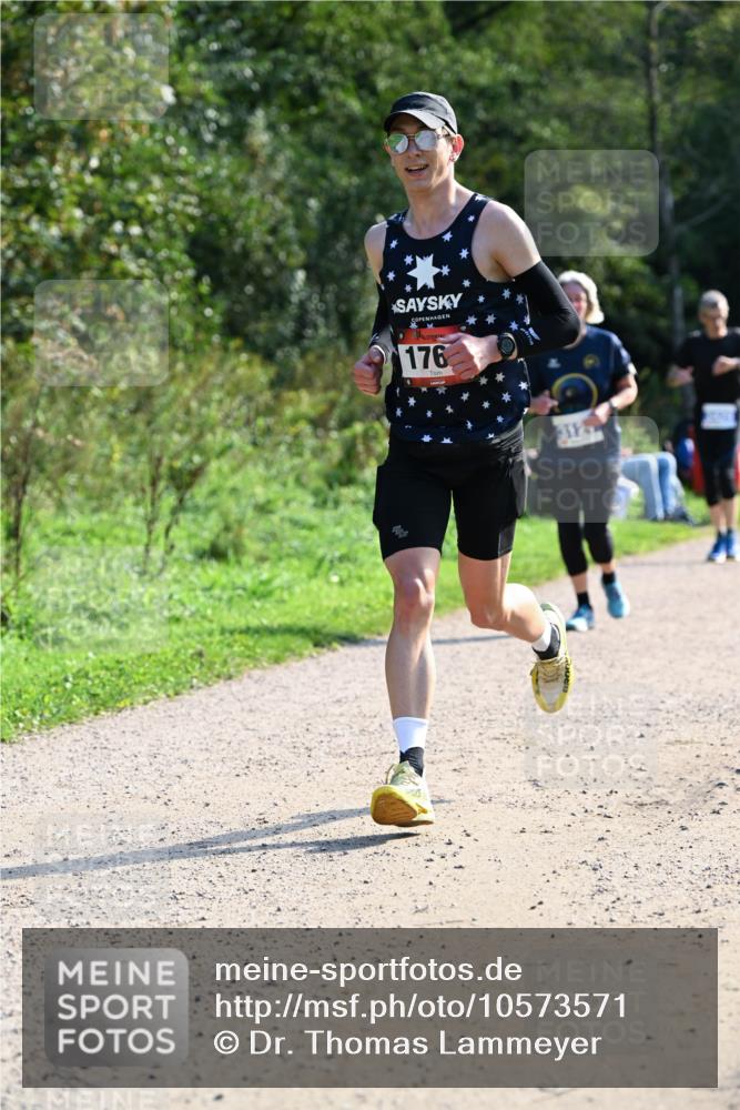27.09.2026 - 35. Volkslauf durch das schöne Alstertal Dr. Thomas Lammeyer http://msf.ph/oto/10573571 27.09.2026 11:29:02 Laufen 176 meine-sportfotos.de