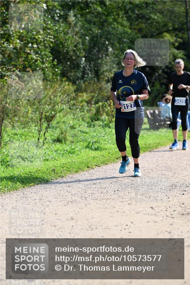 27.09.2026 - 35. Volkslauf durch das schöne Alstertal Dr. Thomas Lammeyer http://msf.ph/oto/10573577 27.09.2026 11:29:03 Laufen 3127, 3429 meine-sportfotos.de