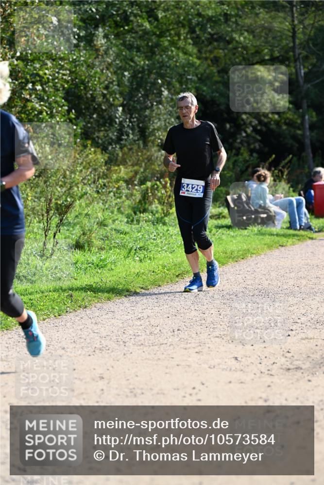 27.09.2026 - 35. Volkslauf durch das schöne Alstertal Dr. Thomas Lammeyer http://msf.ph/oto/10573584 27.09.2026 11:29:05 Laufen 3429 meine-sportfotos.de