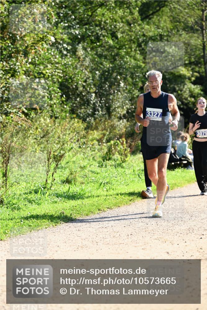 27.09.2026 - 35. Volkslauf durch das schöne Alstertal Dr. Thomas Lammeyer http://msf.ph/oto/10573665 27.09.2026 11:29:30 Laufen 3327, 3079 meine-sportfotos.de