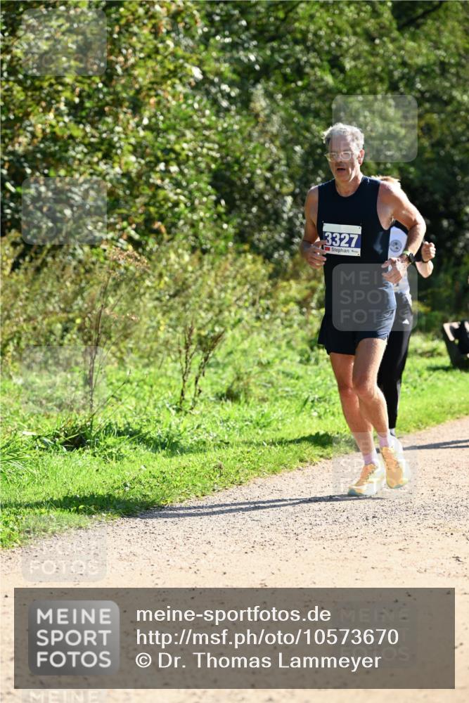 27.09.2026 - 35. Volkslauf durch das schöne Alstertal Dr. Thomas Lammeyer http://msf.ph/oto/10573670 27.09.2026 11:29:30 Laufen 3327 meine-sportfotos.de