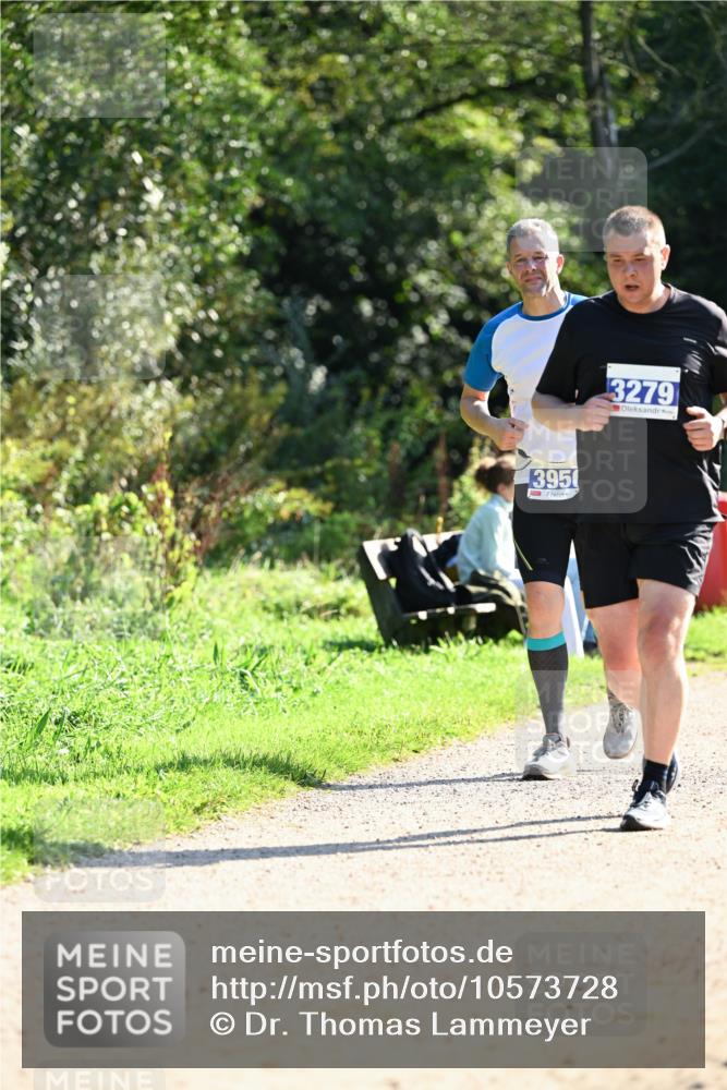 27.09.2026 - 35. Volkslauf durch das schöne Alstertal Dr. Thomas Lammeyer http://msf.ph/oto/10573728 27.09.2026 11:29:50 Laufen 3950, 3279 meine-sportfotos.de