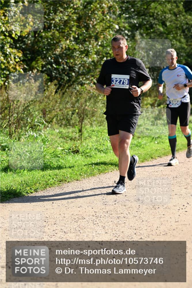 27.09.2026 - 35. Volkslauf durch das schöne Alstertal Dr. Thomas Lammeyer http://msf.ph/oto/10573746 27.09.2026 11:29:52 Laufen 3279, 3956 meine-sportfotos.de