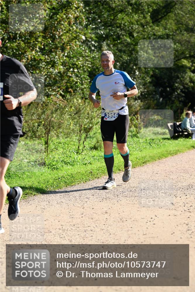 27.09.2026 - 35. Volkslauf durch das schöne Alstertal Dr. Thomas Lammeyer http://msf.ph/oto/10573747 27.09.2026 11:29:53 Laufen 3956 meine-sportfotos.de