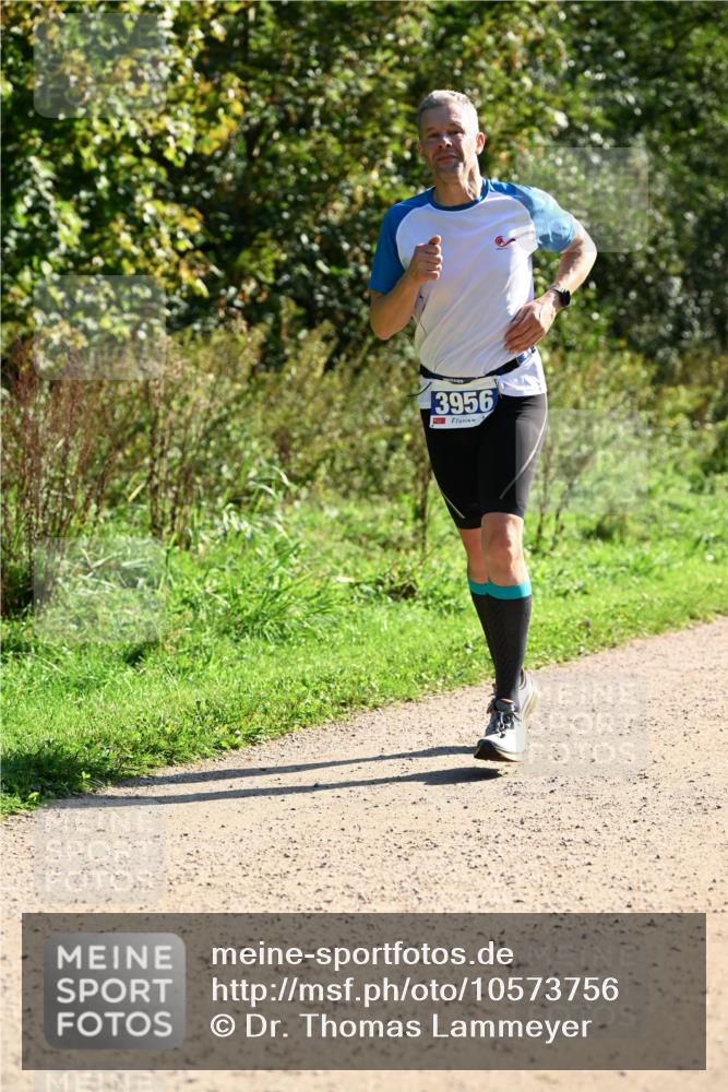 27.09.2026 - 35. Volkslauf durch das schöne Alstertal Dr. Thomas Lammeyer http://msf.ph/oto/10573756 27.09.2026 11:29:54 Laufen 3956 meine-sportfotos.de
