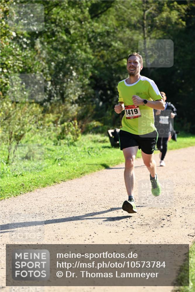 27.09.2026 - 35. Volkslauf durch das schöne Alstertal Dr. Thomas Lammeyer http://msf.ph/oto/10573784 27.09.2026 11:30:00 Laufen 1419 meine-sportfotos.de