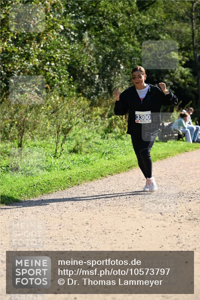 27.09.2026 - 35. Volkslauf durch das schöne Alstertal Dr. Thomas Lammeyer http://msf.ph/oto/10573797 27.09.2026 11:30:03 Laufen 3300 meine-sportfotos.de