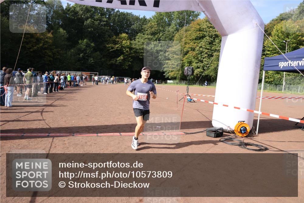 27.09.2026 - 35. Volkslauf durch das schöne Alstertal Strokosch-Dieckow http://msf.ph/oto/10573809 27.09.2026 12:25:38 Ziel 2168 meine-sportfotos.de