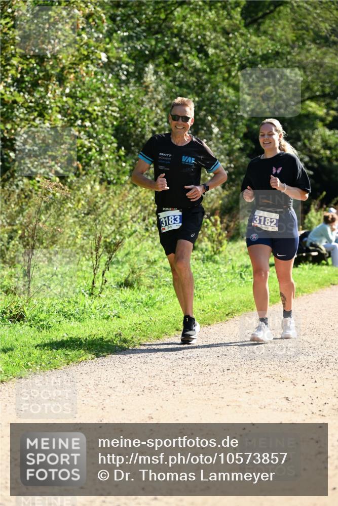 27.09.2026 - 35. Volkslauf durch das schöne Alstertal Dr. Thomas Lammeyer http://msf.ph/oto/10573857 27.09.2026 11:30:20 Laufen 3183, 3182 meine-sportfotos.de