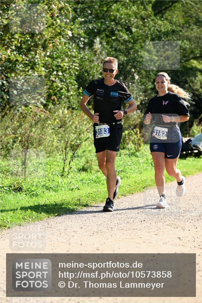 27.09.2026 - 35. Volkslauf durch das schöne Alstertal Dr. Thomas Lammeyer http://msf.ph/oto/10573858 27.09.2026 11:30:20 Laufen 3183, 3182 meine-sportfotos.de