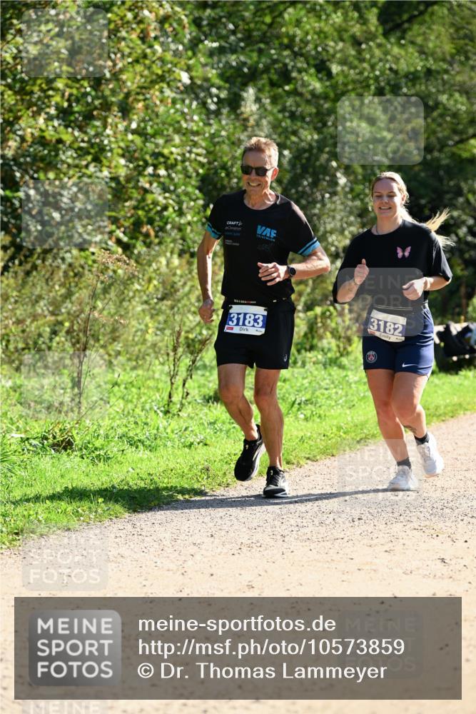 27.09.2026 - 35. Volkslauf durch das schöne Alstertal Dr. Thomas Lammeyer http://msf.ph/oto/10573859 27.09.2026 11:30:21 Laufen 3183, 3182 meine-sportfotos.de