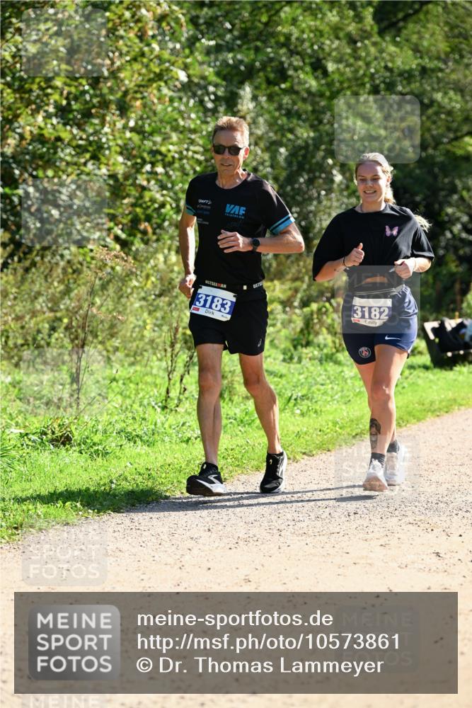 27.09.2026 - 35. Volkslauf durch das schöne Alstertal Dr. Thomas Lammeyer http://msf.ph/oto/10573861 27.09.2026 11:30:21 Laufen 3183, 3182 meine-sportfotos.de
