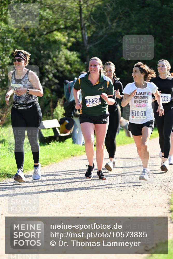 27.09.2026 - 35. Volkslauf durch das schöne Alstertal Dr. Thomas Lammeyer http://msf.ph/oto/10573885 27.09.2026 11:30:34 Laufen 3228, 2025, 986, 3101 meine-sportfotos.de