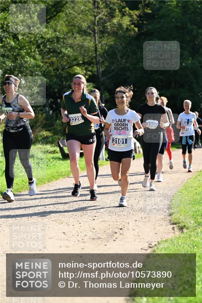 27.09.2026 - 35. Volkslauf durch das schöne Alstertal Dr. Thomas Lammeyer http://msf.ph/oto/10573890 27.09.2026 11:30:34 Laufen 312, 3228, 3986, 202, 3101, 16 meine-sportfotos.de