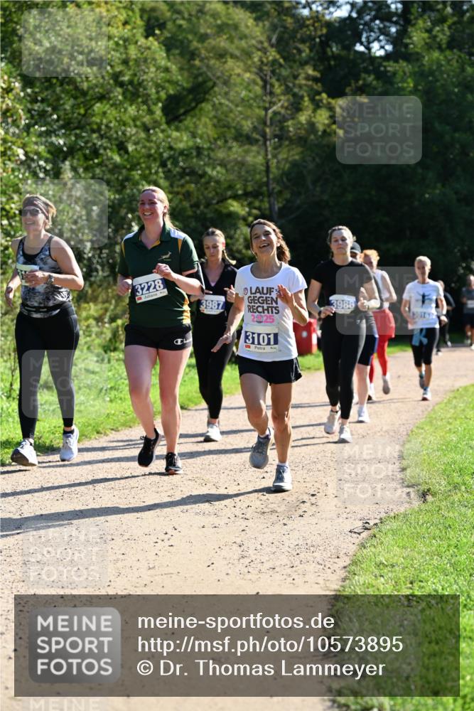 27.09.2026 - 35. Volkslauf durch das schöne Alstertal Dr. Thomas Lammeyer http://msf.ph/oto/10573895 27.09.2026 11:30:35 Laufen 3228, 3987, 3986, 2025, 3101 meine-sportfotos.de
