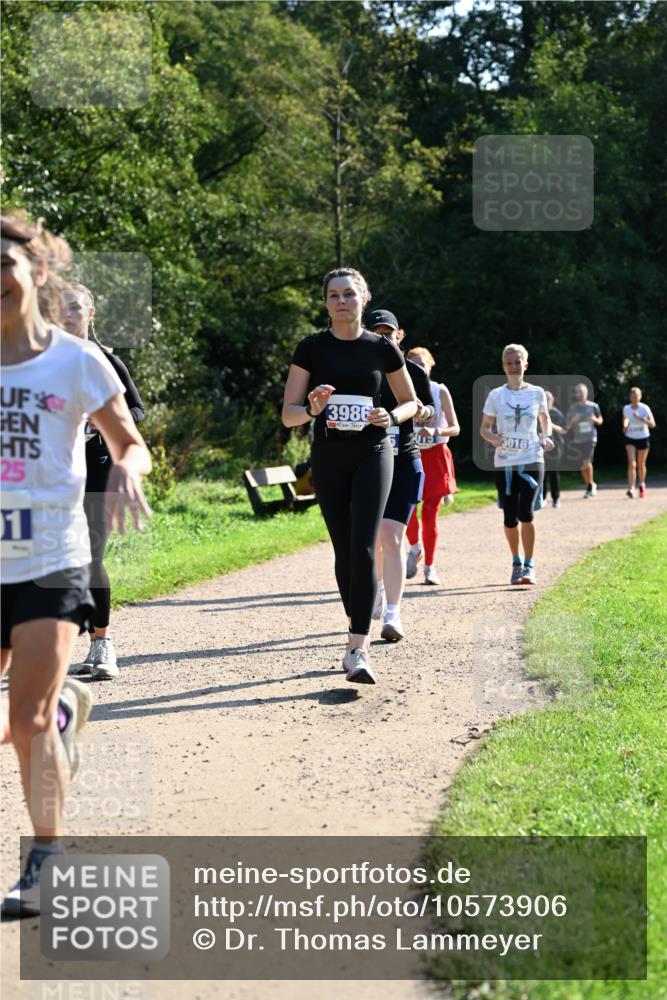 27.09.2026 - 35. Volkslauf durch das schöne Alstertal Dr. Thomas Lammeyer http://msf.ph/oto/10573906 27.09.2026 11:30:36 Laufen 25, 1, 3986, 3016 meine-sportfotos.de