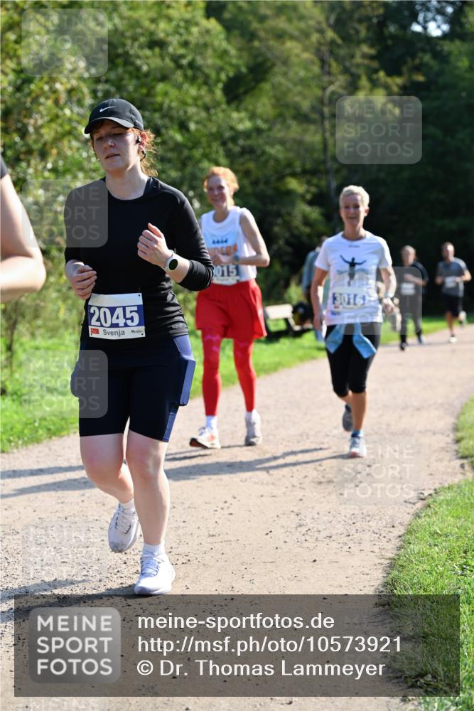 27.09.2026 - 35. Volkslauf durch das schöne Alstertal Dr. Thomas Lammeyer http://msf.ph/oto/10573921 27.09.2026 11:30:39 Laufen 4444, 2045, 2015, 3016 meine-sportfotos.de