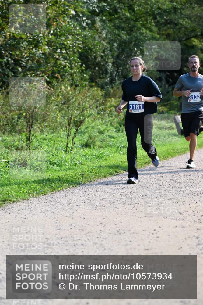 27.09.2026 - 35. Volkslauf durch das schöne Alstertal Dr. Thomas Lammeyer http://msf.ph/oto/10573934 27.09.2026 11:30:43 Laufen 3181, 3132 meine-sportfotos.de