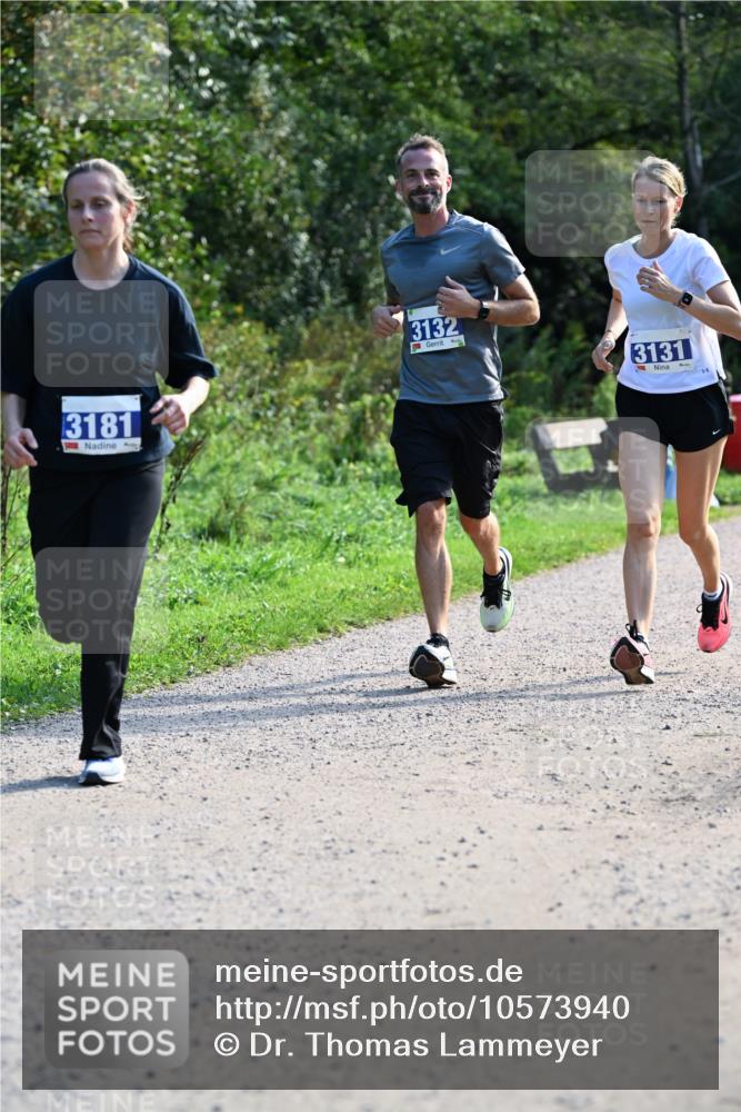 27.09.2026 - 35. Volkslauf durch das schöne Alstertal Dr. Thomas Lammeyer http://msf.ph/oto/10573940 27.09.2026 11:30:44 Laufen 3181, 3132, 3131 meine-sportfotos.de