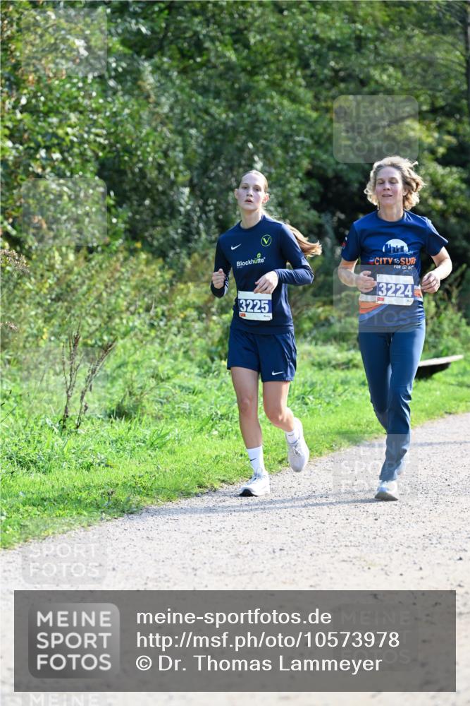 27.09.2026 - 35. Volkslauf durch das schöne Alstertal Dr. Thomas Lammeyer http://msf.ph/oto/10573978 27.09.2026 11:30:56 Laufen 3225, 3224 meine-sportfotos.de