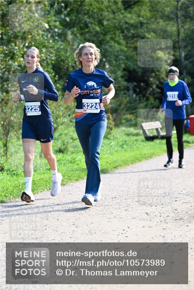 27.09.2026 - 35. Volkslauf durch das schöne Alstertal Dr. Thomas Lammeyer http://msf.ph/oto/10573989 27.09.2026 11:30:57 Laufen 3225, 3224, 3310 meine-sportfotos.de