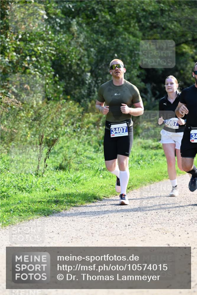 27.09.2026 - 35. Volkslauf durch das schöne Alstertal Dr. Thomas Lammeyer http://msf.ph/oto/10574015 27.09.2026 11:31:01 Laufen 3407, 3087, 34 meine-sportfotos.de