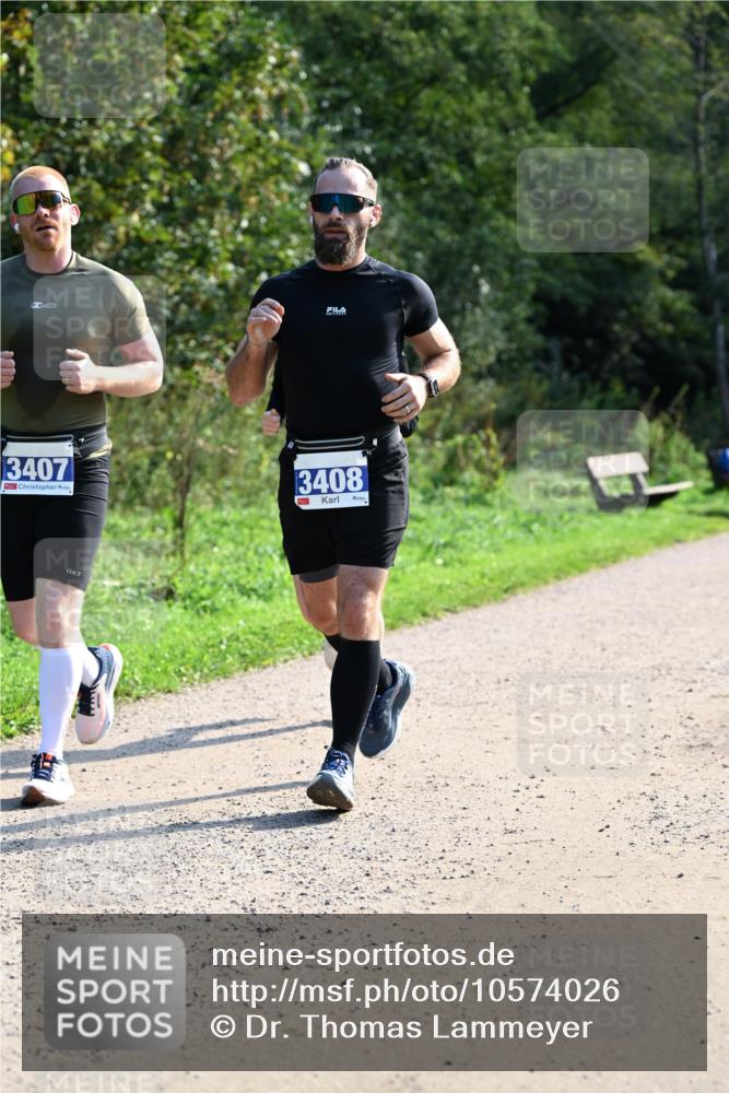 27.09.2026 - 35. Volkslauf durch das schöne Alstertal Dr. Thomas Lammeyer http://msf.ph/oto/10574026 27.09.2026 11:31:03 Laufen 3407, 3408 meine-sportfotos.de