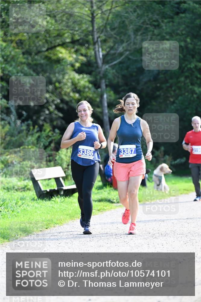 27.09.2026 - 35. Volkslauf durch das schöne Alstertal Dr. Thomas Lammeyer http://msf.ph/oto/10574101 27.09.2026 11:31:29 Laufen 3387, 3386 meine-sportfotos.de