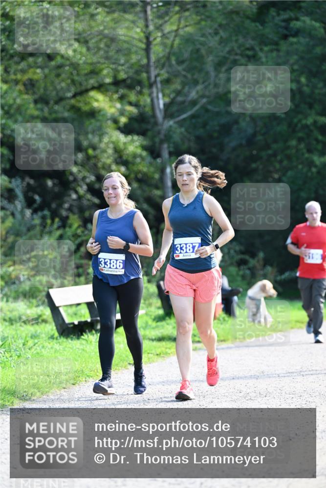 27.09.2026 - 35. Volkslauf durch das schöne Alstertal Dr. Thomas Lammeyer http://msf.ph/oto/10574103 27.09.2026 11:31:29 Laufen 3386, 3387 meine-sportfotos.de