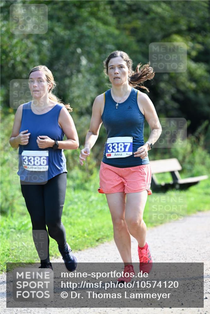 27.09.2026 - 35. Volkslauf durch das schöne Alstertal Dr. Thomas Lammeyer http://msf.ph/oto/10574120 27.09.2026 11:31:31 Laufen 6, 3386, 3387 meine-sportfotos.de