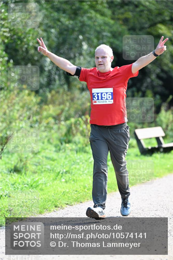 27.09.2026 - 35. Volkslauf durch das schöne Alstertal Dr. Thomas Lammeyer http://msf.ph/oto/10574141 27.09.2026 11:31:35 Laufen 3196 meine-sportfotos.de
