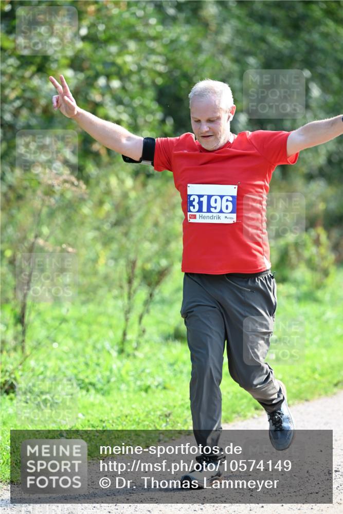 27.09.2026 - 35. Volkslauf durch das schöne Alstertal Dr. Thomas Lammeyer http://msf.ph/oto/10574149 27.09.2026 11:31:36 Laufen 3196 meine-sportfotos.de