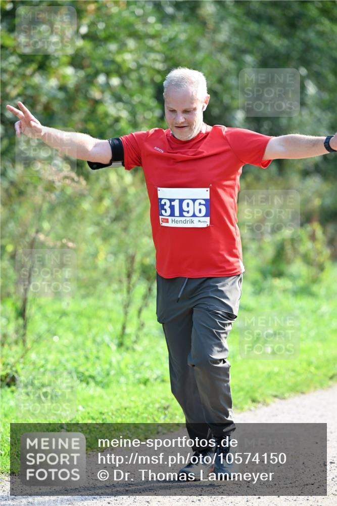 27.09.2026 - 35. Volkslauf durch das schöne Alstertal Dr. Thomas Lammeyer http://msf.ph/oto/10574150 27.09.2026 11:31:36 Laufen 3196 meine-sportfotos.de