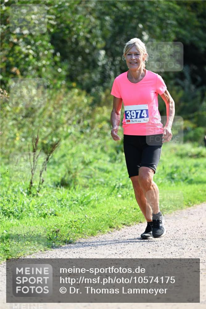 27.09.2026 - 35. Volkslauf durch das schöne Alstertal Dr. Thomas Lammeyer http://msf.ph/oto/10574175 27.09.2026 11:31:40 Laufen 3974 meine-sportfotos.de