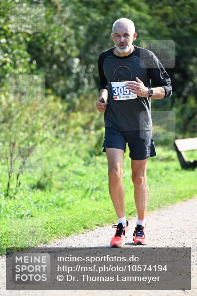 27.09.2026 - 35. Volkslauf durch das schöne Alstertal Dr. Thomas Lammeyer http://msf.ph/oto/10574194 27.09.2026 11:31:44 Laufen 305 meine-sportfotos.de