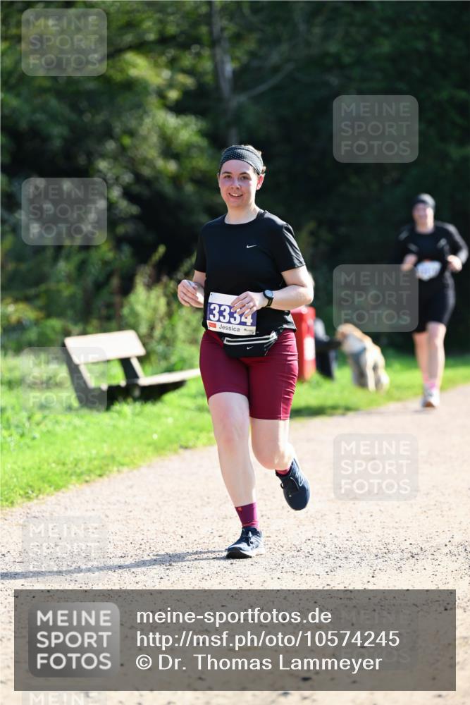 27.09.2026 - 35. Volkslauf durch das schöne Alstertal Dr. Thomas Lammeyer http://msf.ph/oto/10574245 27.09.2026 11:31:53 Laufen 3334 meine-sportfotos.de