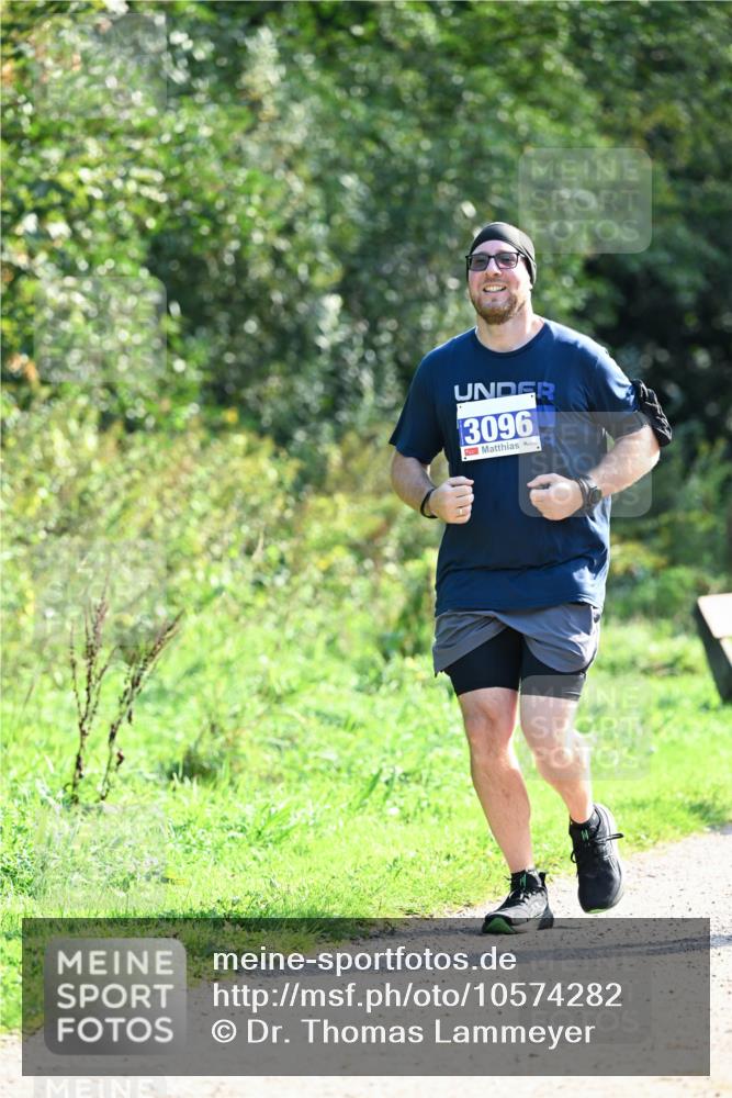 27.09.2026 - 35. Volkslauf durch das schöne Alstertal Dr. Thomas Lammeyer http://msf.ph/oto/10574282 27.09.2026 11:32:02 Laufen 3096 meine-sportfotos.de