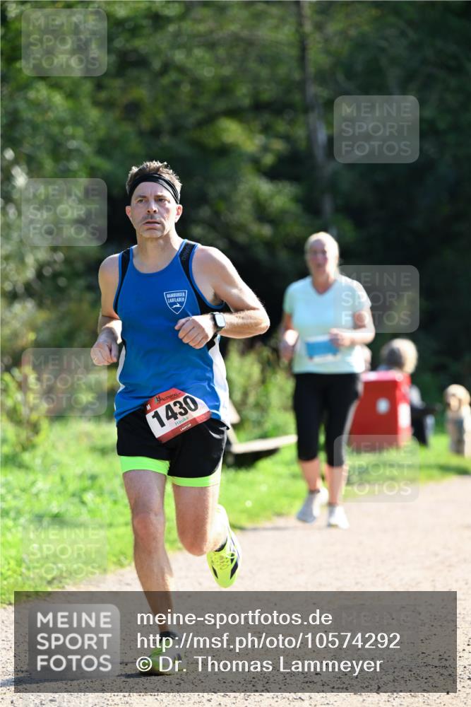 27.09.2026 - 35. Volkslauf durch das schöne Alstertal Dr. Thomas Lammeyer http://msf.ph/oto/10574292 27.09.2026 11:32:04 Laufen 1430 meine-sportfotos.de