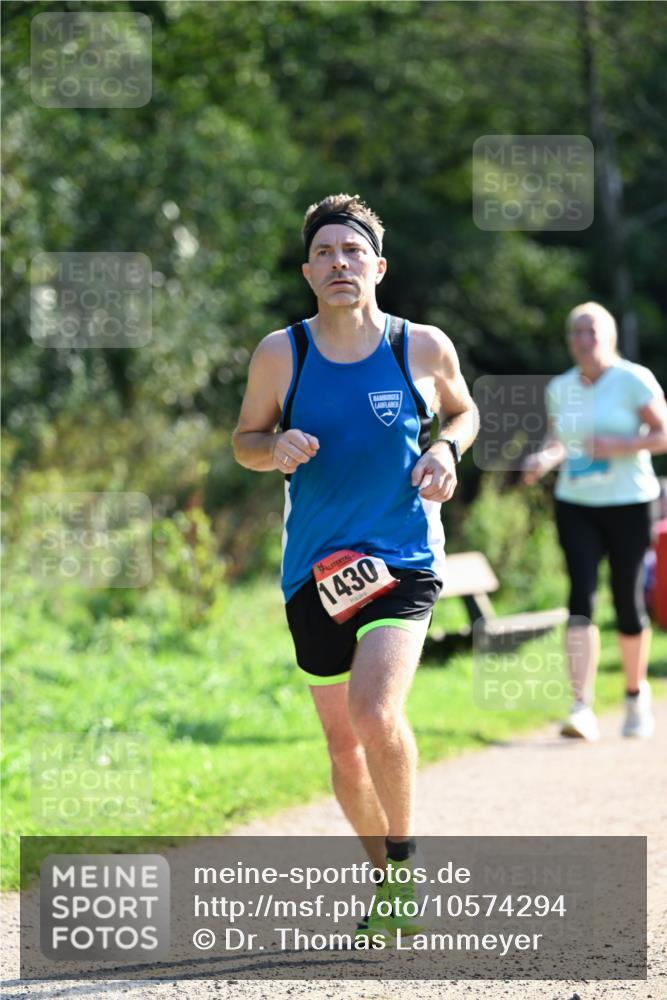 27.09.2026 - 35. Volkslauf durch das schöne Alstertal Dr. Thomas Lammeyer http://msf.ph/oto/10574294 27.09.2026 11:32:04 Laufen 1430 meine-sportfotos.de