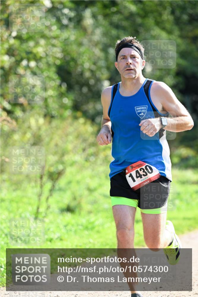 27.09.2026 - 35. Volkslauf durch das schöne Alstertal Dr. Thomas Lammeyer http://msf.ph/oto/10574300 27.09.2026 11:32:05 Laufen 1430 meine-sportfotos.de