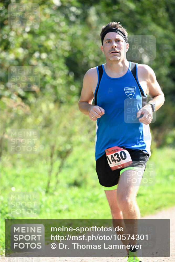 27.09.2026 - 35. Volkslauf durch das schöne Alstertal Dr. Thomas Lammeyer http://msf.ph/oto/10574301 27.09.2026 11:32:05 Laufen 1430 meine-sportfotos.de