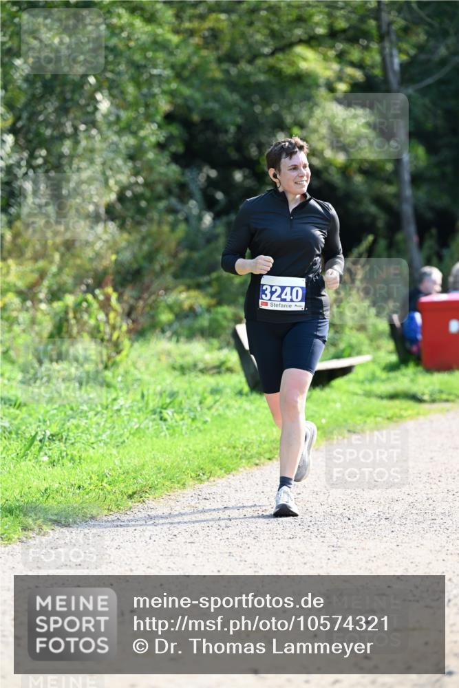 27.09.2026 - 35. Volkslauf durch das schöne Alstertal Dr. Thomas Lammeyer http://msf.ph/oto/10574321 27.09.2026 11:32:09 Laufen 3240 meine-sportfotos.de