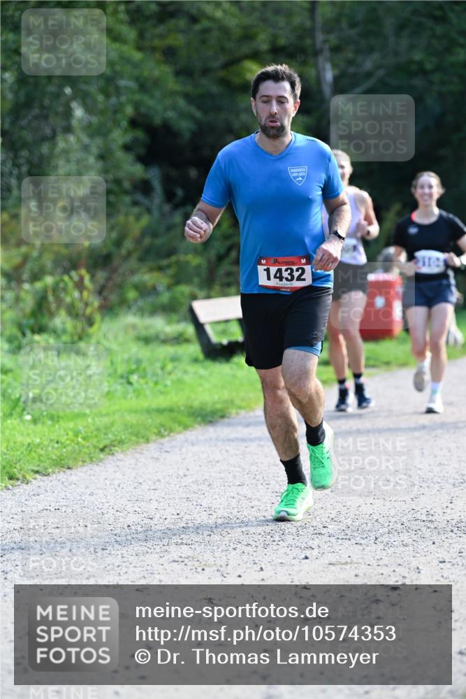 27.09.2026 - 35. Volkslauf durch das schöne Alstertal Dr. Thomas Lammeyer http://msf.ph/oto/10574353 27.09.2026 11:32:20 Laufen 1432, 3104 meine-sportfotos.de
