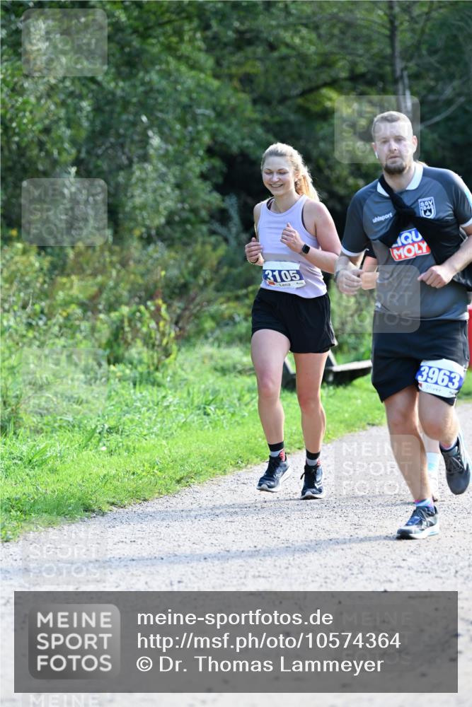 27.09.2026 - 35. Volkslauf durch das schöne Alstertal Dr. Thomas Lammeyer http://msf.ph/oto/10574364 27.09.2026 11:32:22 Laufen 3105, 3963 meine-sportfotos.de