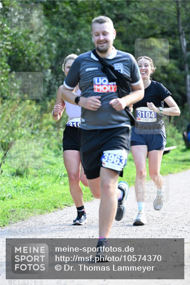27.09.2026 - 35. Volkslauf durch das schöne Alstertal Dr. Thomas Lammeyer http://msf.ph/oto/10574370 27.09.2026 11:32:23 Laufen 310, 3963, 3104 meine-sportfotos.de