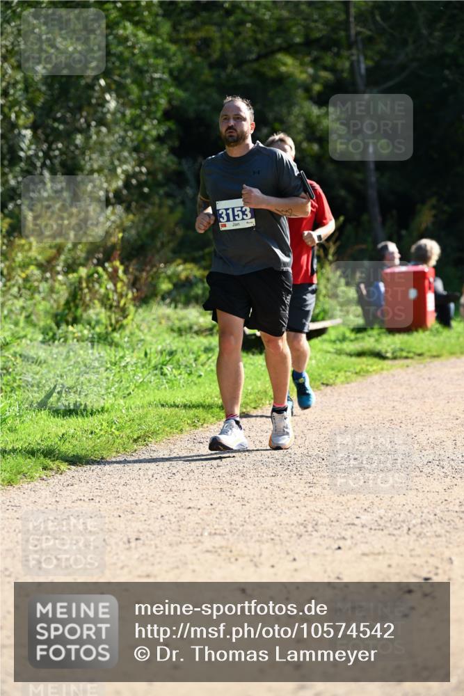 27.09.2026 - 35. Volkslauf durch das schöne Alstertal Dr. Thomas Lammeyer http://msf.ph/oto/10574542 27.09.2026 11:33:01 Laufen 3153 meine-sportfotos.de