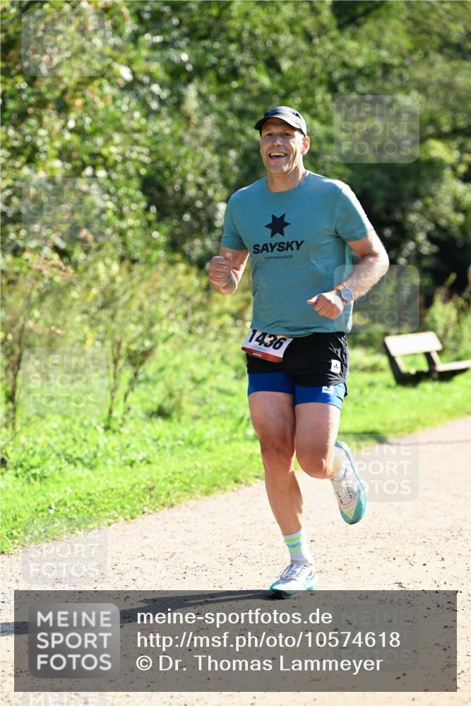27.09.2026 - 35. Volkslauf durch das schöne Alstertal Dr. Thomas Lammeyer http://msf.ph/oto/10574618 27.09.2026 11:33:33 Laufen 1436 meine-sportfotos.de