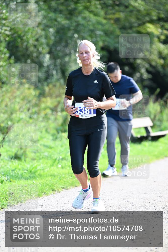 27.09.2026 - 35. Volkslauf durch das schöne Alstertal Dr. Thomas Lammeyer http://msf.ph/oto/10574708 27.09.2026 11:34:18 Laufen 3381 meine-sportfotos.de