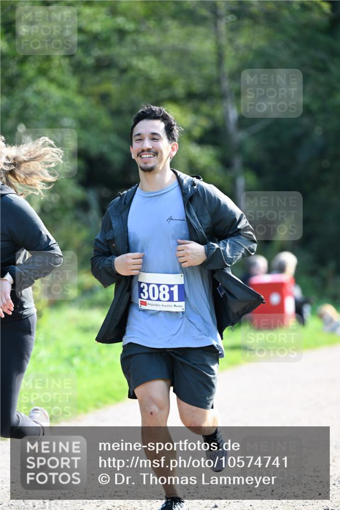 27.09.2026 - 35. Volkslauf durch das schöne Alstertal Dr. Thomas Lammeyer http://msf.ph/oto/10574741 27.09.2026 11:34:24 Laufen 3081 meine-sportfotos.de